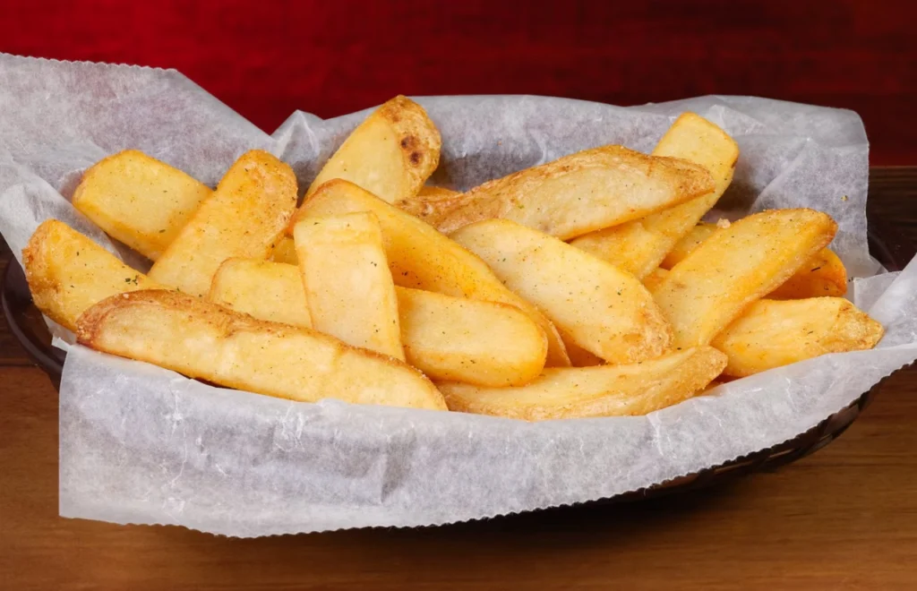 basket of brown cripsy fries 