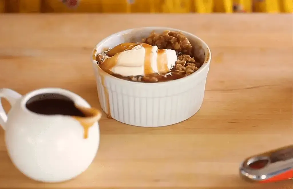 Dessert menu 3 Caramel Apple Crisp 2